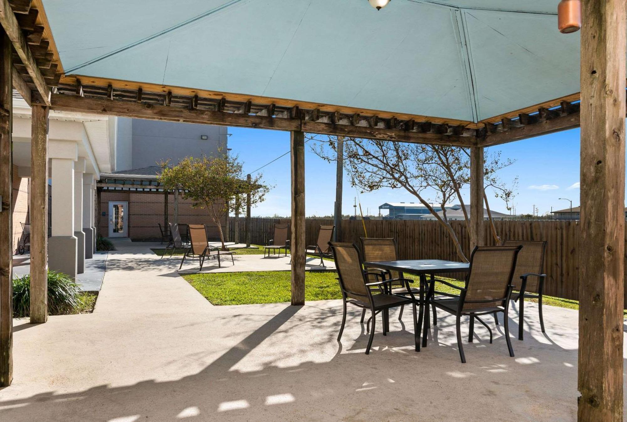 Mainstay Suites Houma Exterior photo